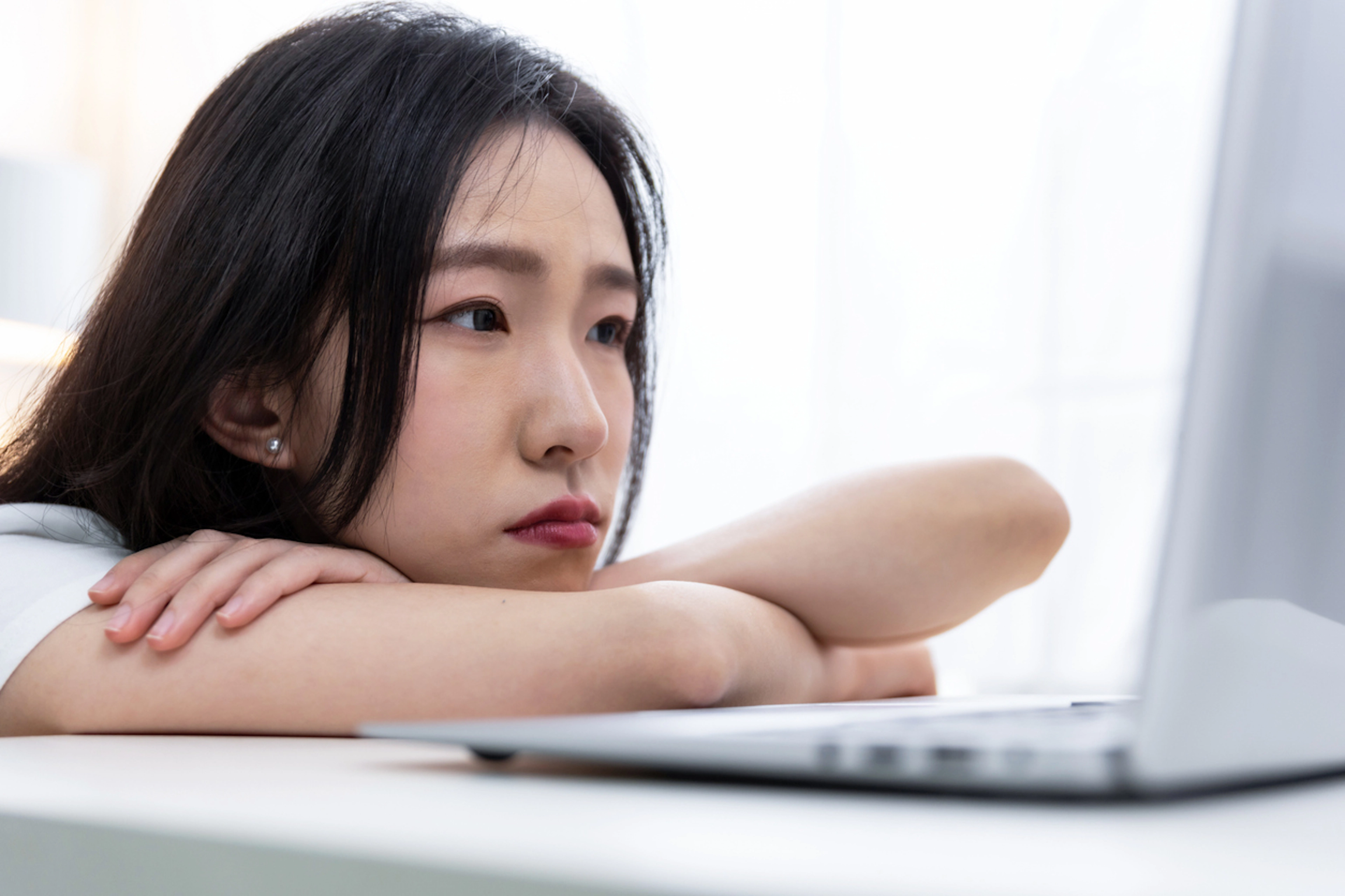生理がこないのは妊娠の兆候？正常な生理周期や妊娠以外の理由を解説