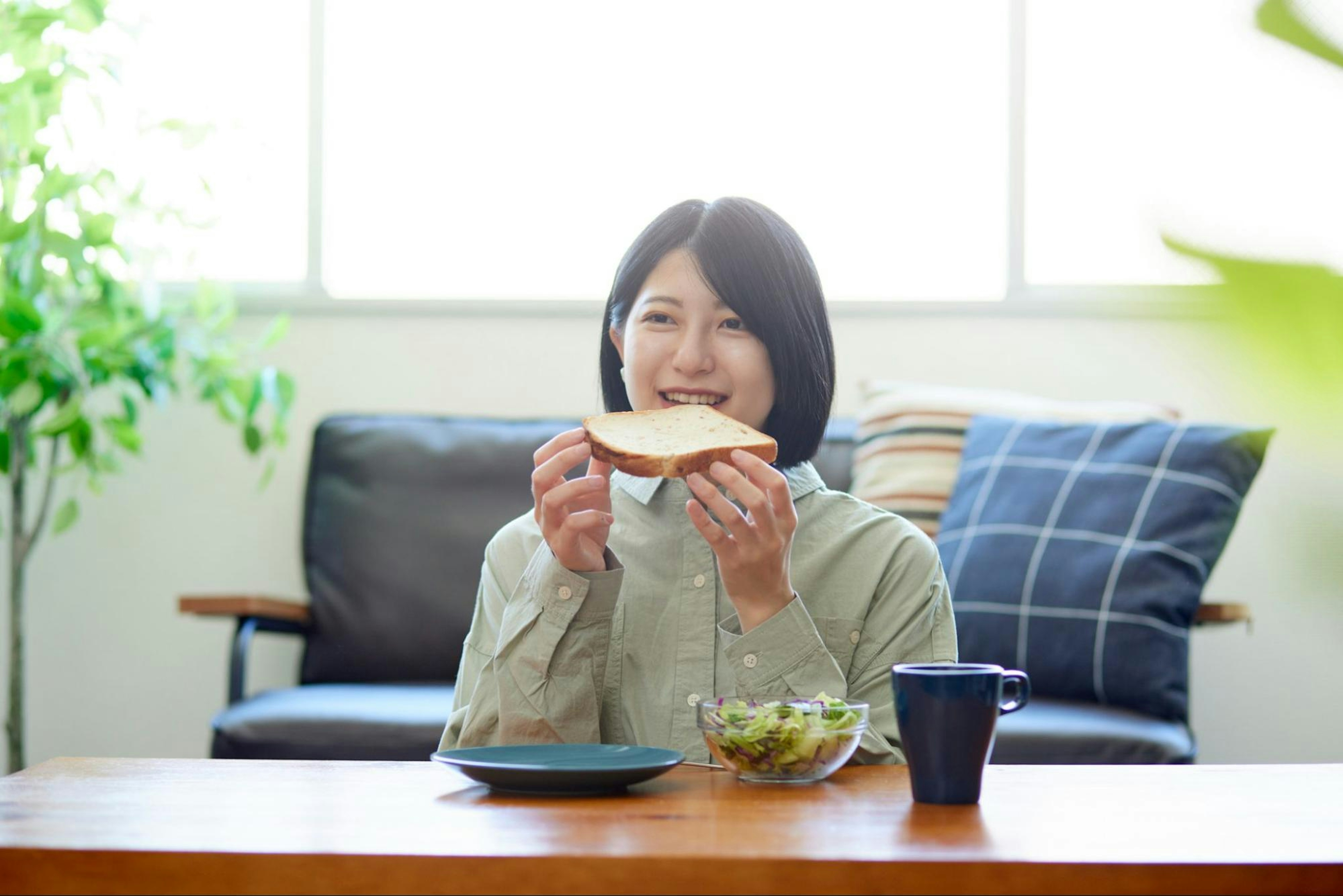 つわり中の食べ物はどうするか。おすすめの食材や食べ方のコツまで解説